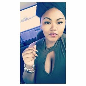 Meet your Posher, Ajah